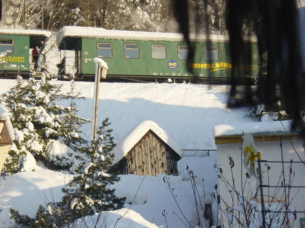 Ferienwohnung Bimmelbahn-Blick Neudorf  Habitación foto