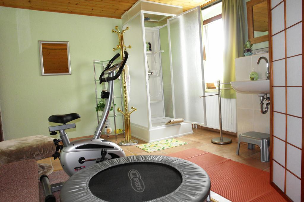 Ferienwohnung Bimmelbahn-Blick Neudorf  Habitación foto